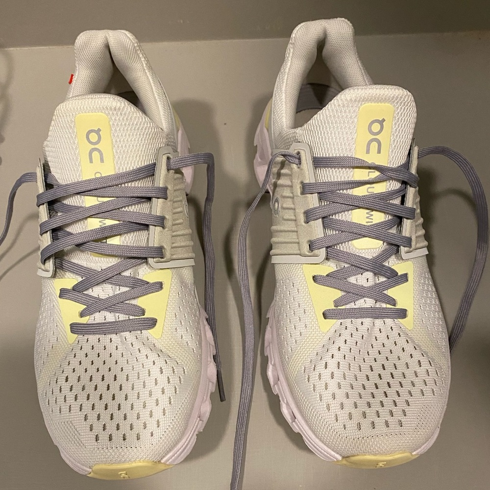 Cloudswift woman’s size 9